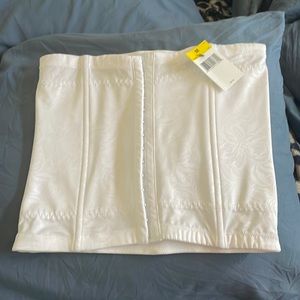 Maidenform white corset top, sz M
